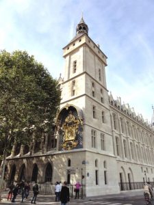 Lietuviškiausias simbolis Paryžiuje – Teisingumo rūmų laikrodžio VYTIS