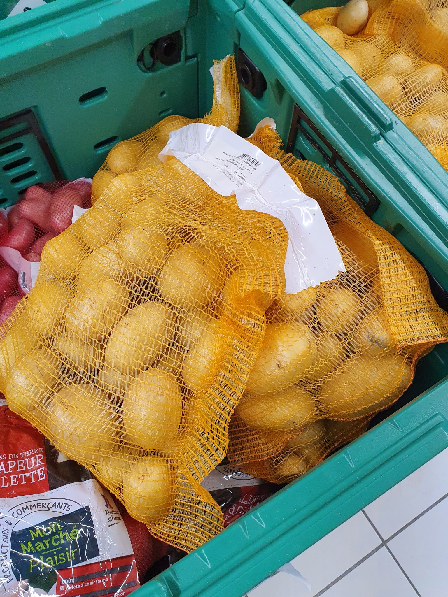 Lietuviškį tradiciniai cepelinai is prancūziškų bulvių