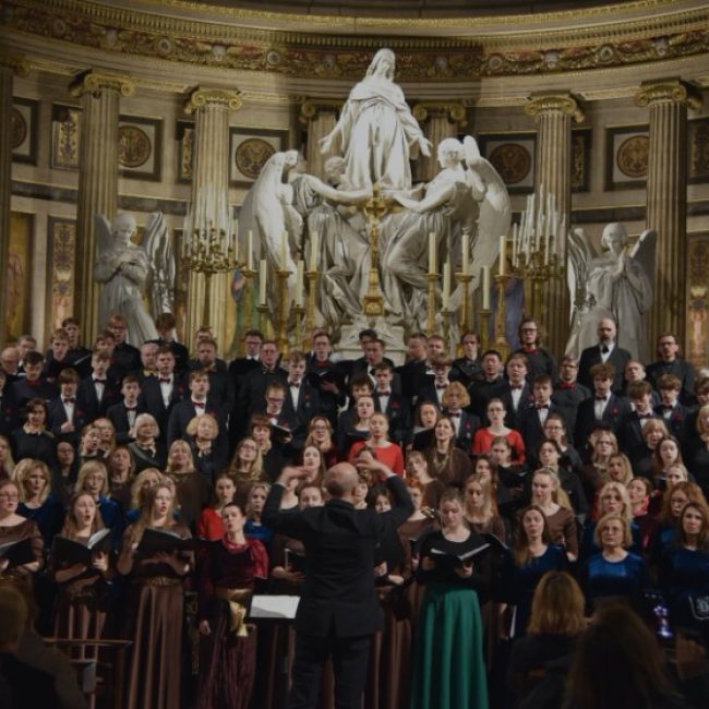 Lietuvos chorinės muzikos ambasadoriai Paryžiuje: kultūriniai mainai Prancūzijos širdyje