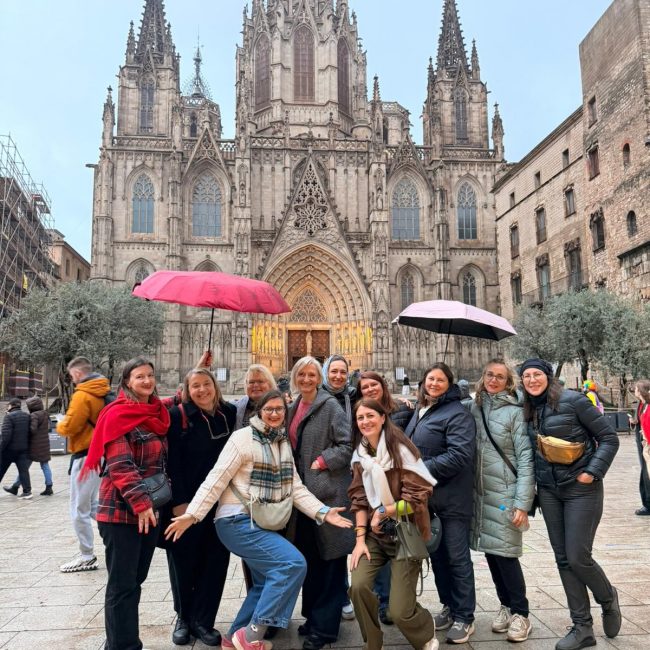 „Tęsk: ateik, tobulėk, prisidėk!“ lituanistinio švietimo vykdytojų mokymai Barselonoje